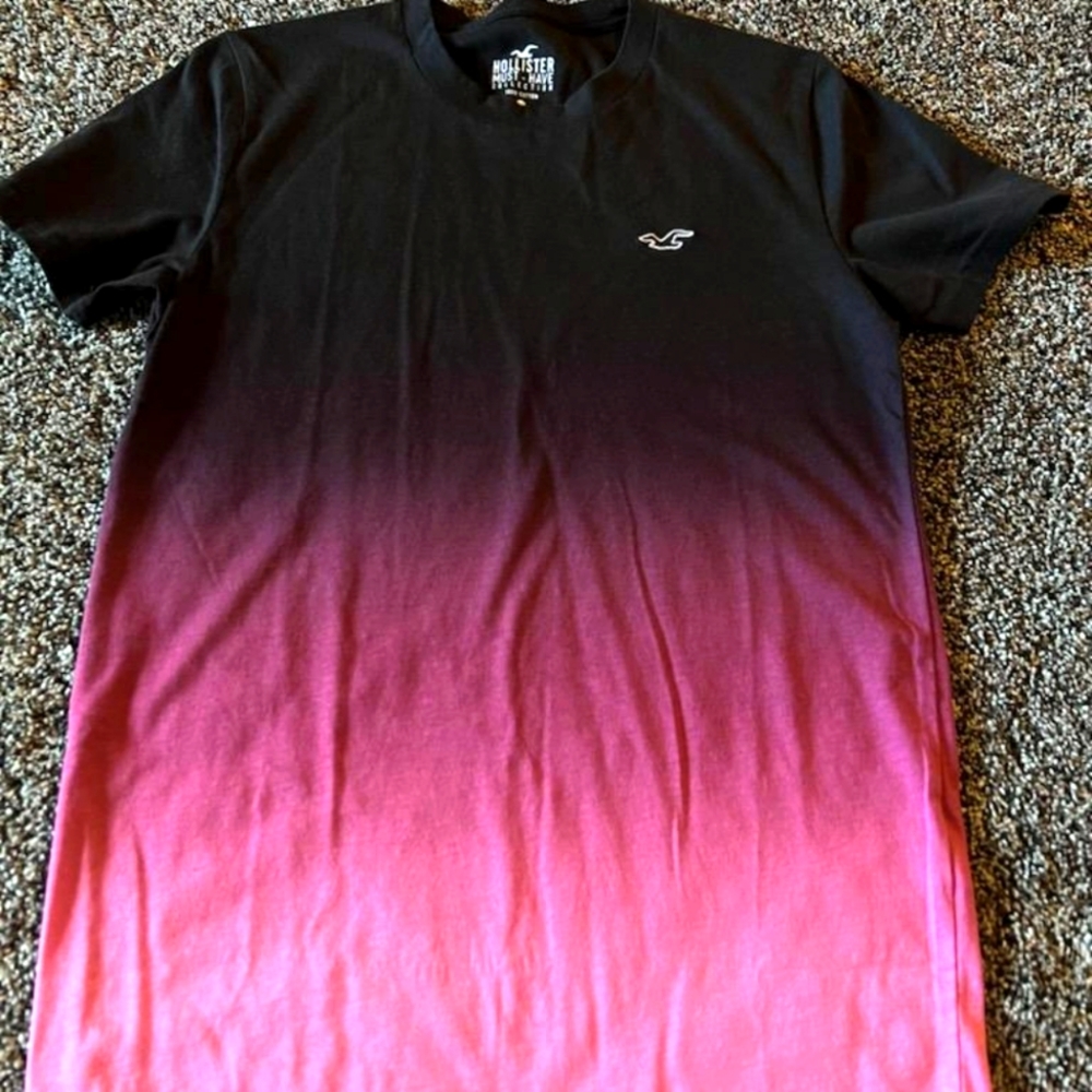 Hollister tshirt